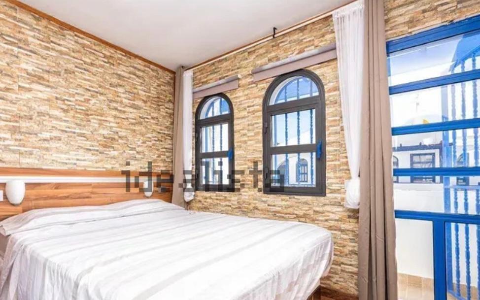 Encantador Duplex con terraza privada cerca del campo de golf