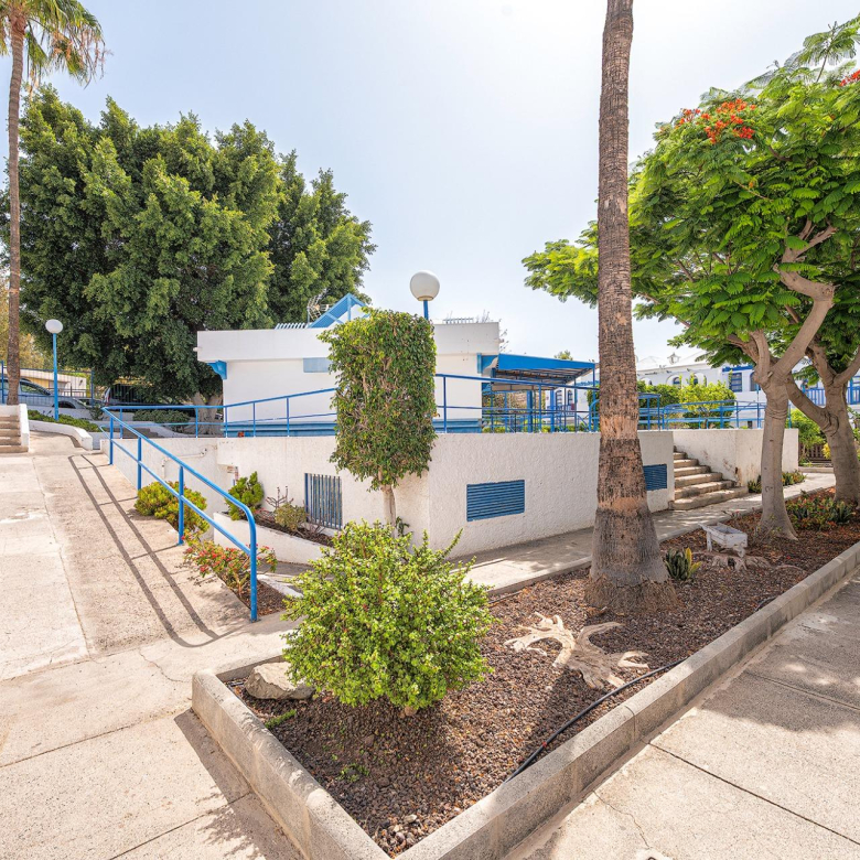 Encantador Duplex con terraza privada cerca del campo de golf