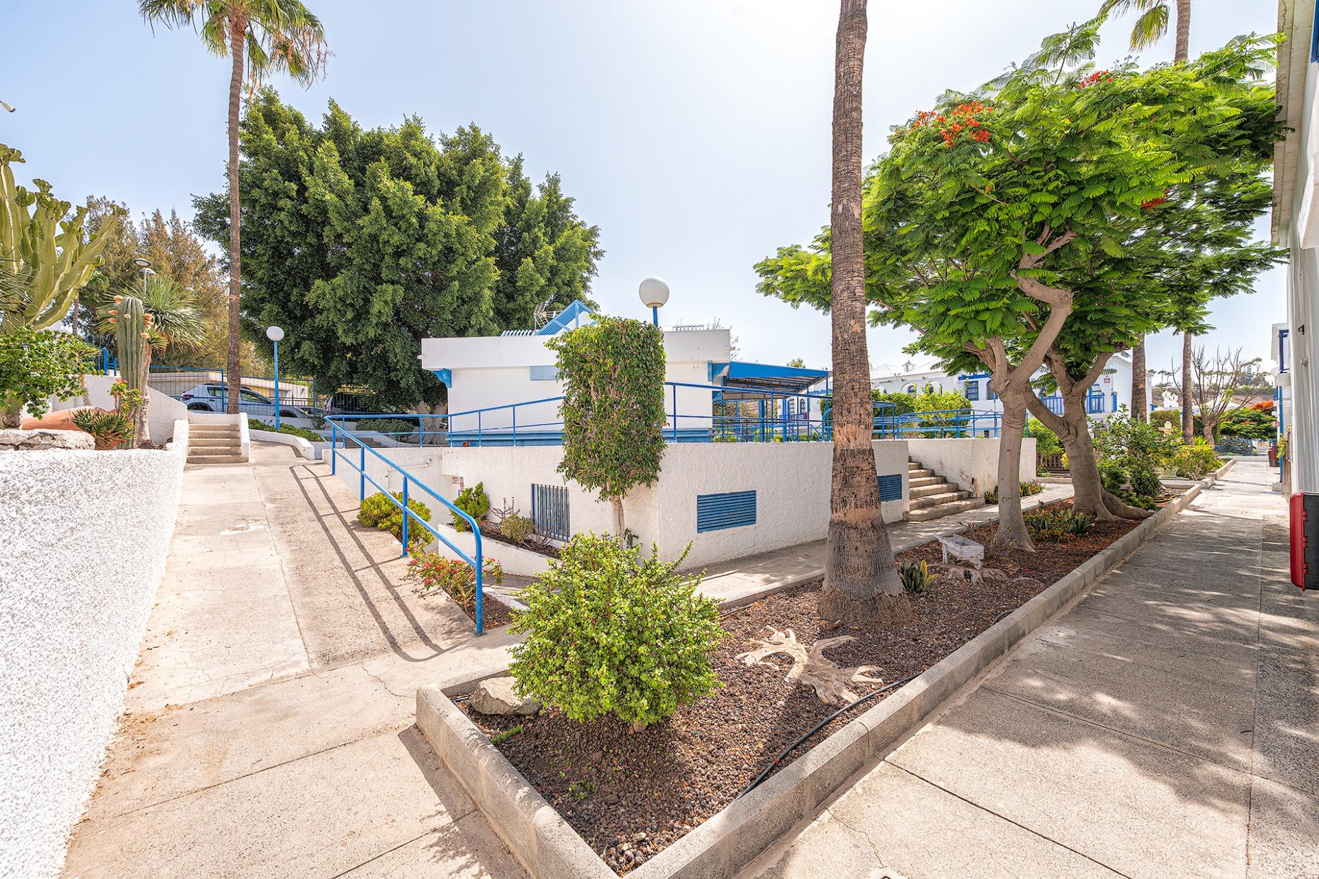 Encantador Duplex con terraza privada cerca del campo de golf