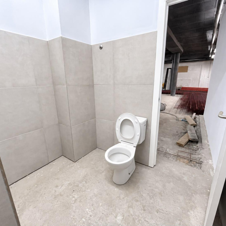 AMPLIO LOCAL COMERCIAL CON GRAN POTENCIAL EN ALQUILER EN LAS HUESAS, TELDE