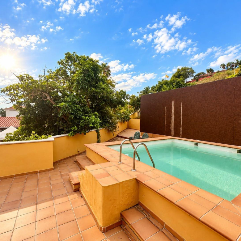 CHALET INDEPENDIENTE de 4 DORMITORIOS CON PISCINA EN SANTA BRÍGIDA