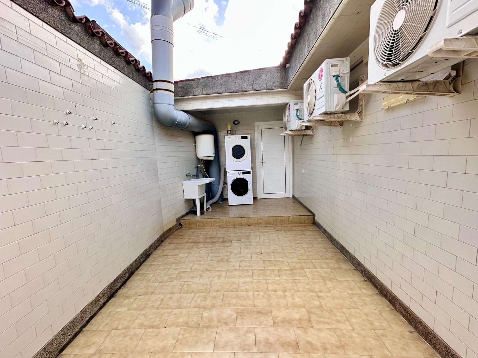 CHALET INDEPENDIENTE de 4 DORMITORIOS CON PISCINA EN SANTA BRÍGIDA