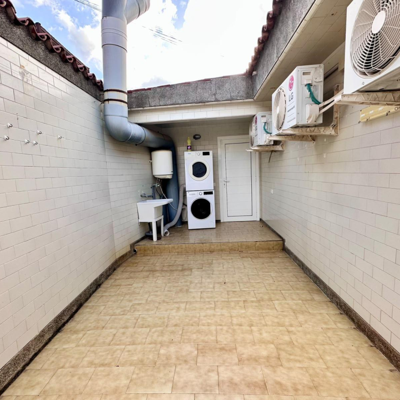 CHALET INDEPENDIENTE de 4 DORMITORIOS CON PISCINA EN SANTA BRÍGIDA
