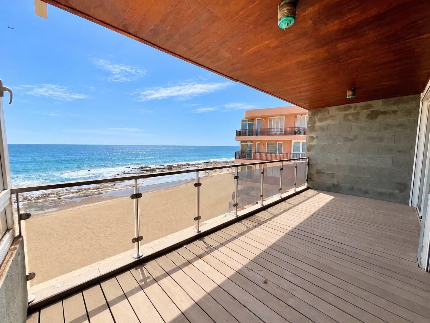 PISO DE 3 DORMITORIOS EN PRIMERA PLANTA Y EN PRIMERA LÍNEA DE PLAYA – CON ACCESO DIRECTO A LA PLAYA – SIN ASCENSOR