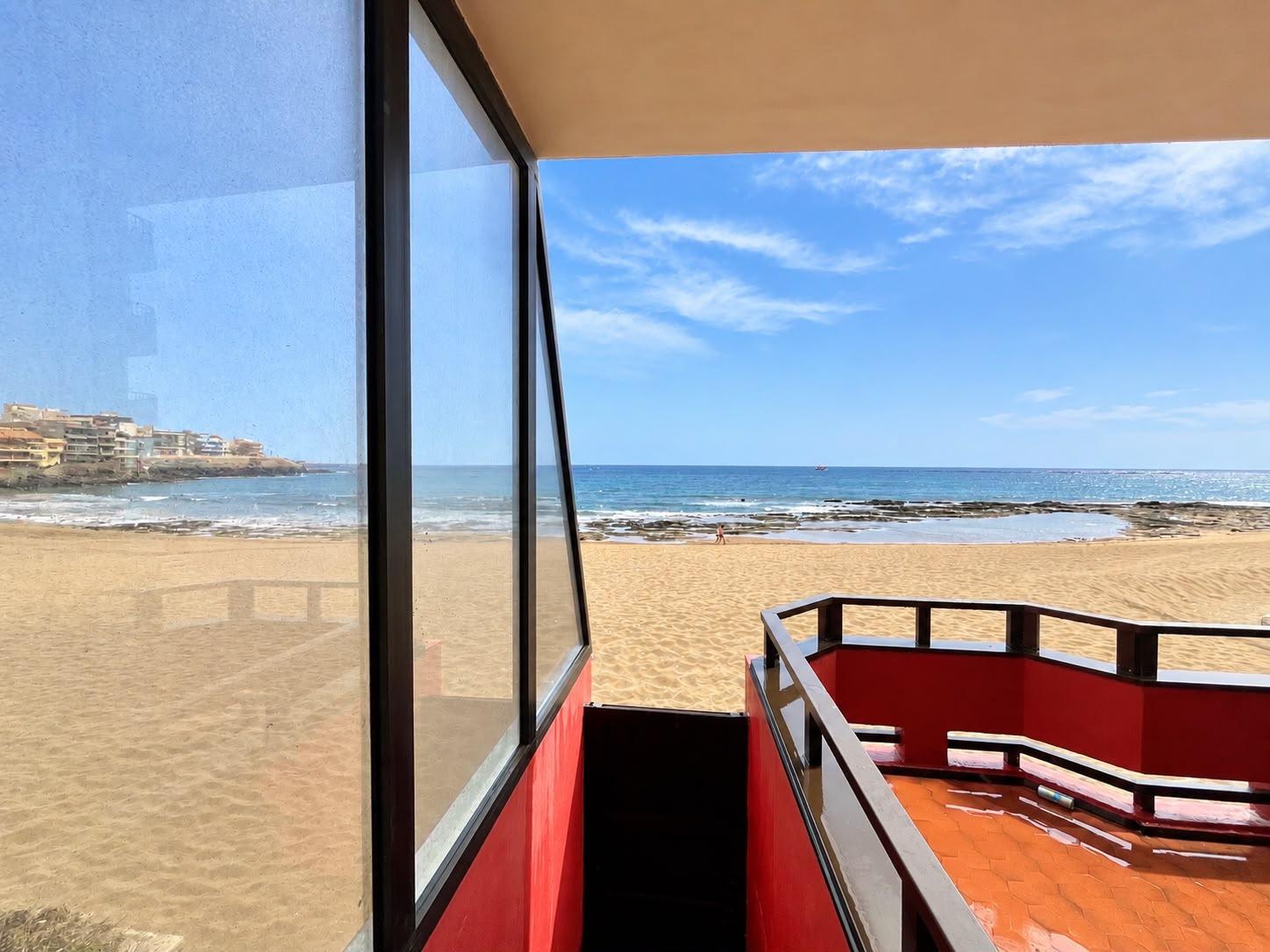 PISO DE 3 DORMITORIOS EN PRIMERA PLANTA Y EN PRIMERA LÍNEA DE PLAYA – CON ACCESO DIRECTO A LA PLAYA – SIN ASCENSOR