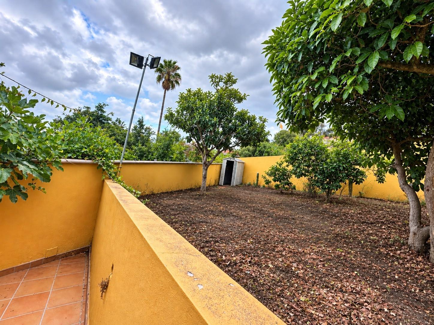 CHALET INDEPENDIENTE de 4 DORMITORIOS CON PISCINA EN SANTA BRÍGIDA