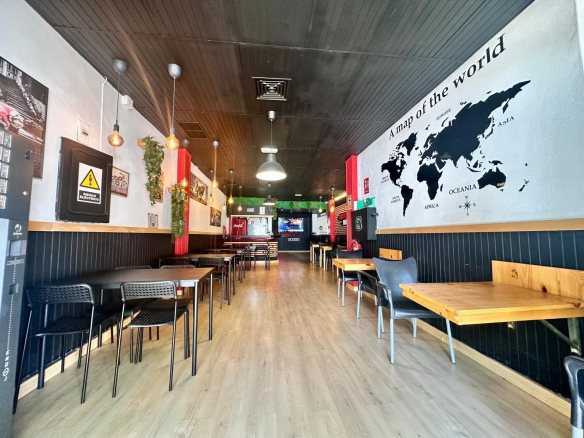 Restaurante en TRASPASO de 120 m² con clientela y ubicación de alto tránsito en el Cruce de Arinaga
