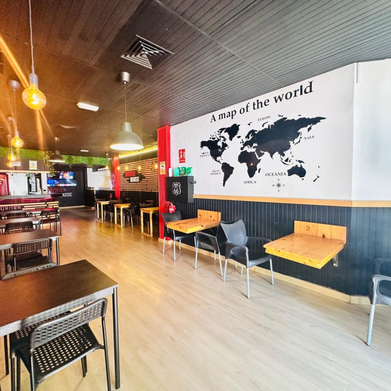 Restaurante en TRASPASO de 120 m² con clientela y ubicación de alto tránsito en el Cruce de Arinaga