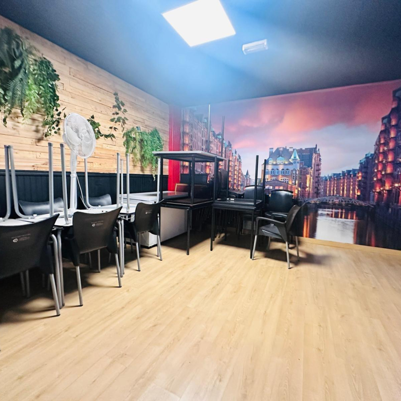 Restaurante en TRASPASO de 120 m² con clientela y ubicación de alto tránsito en el Cruce de Arinaga