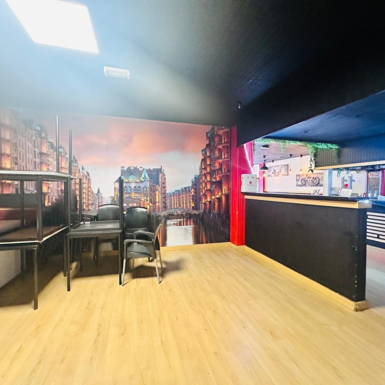 Restaurante en TRASPASO de 120 m² con clientela y ubicación de alto tránsito en el Cruce de Arinaga