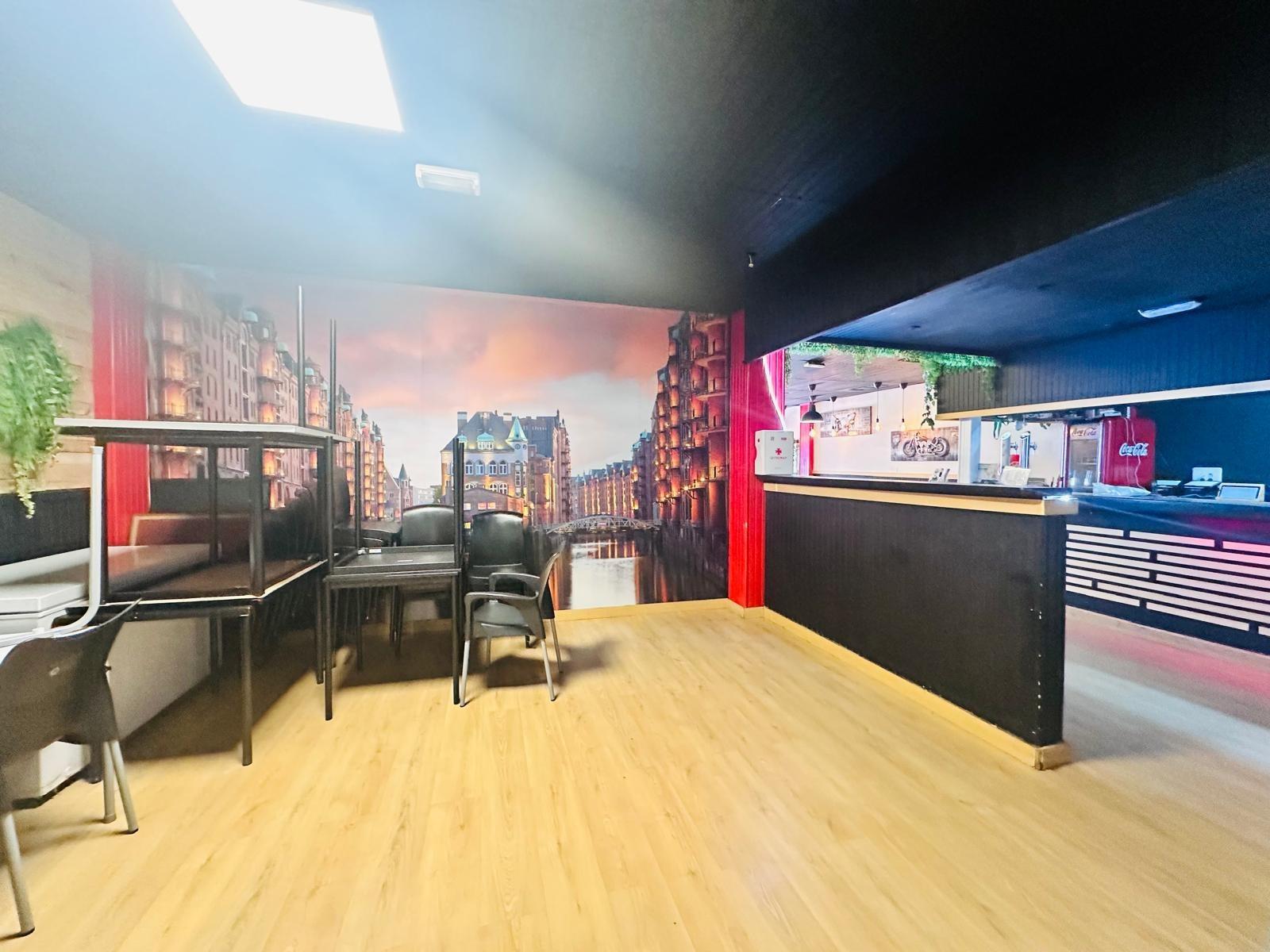Restaurante en TRASPASO de 120 m² con clientela y ubicación de alto tránsito en el Cruce de Arinaga