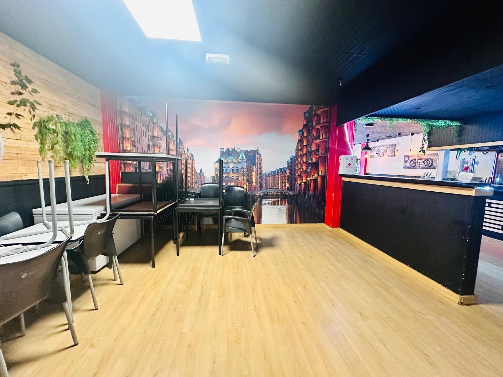 Restaurante en TRASPASO de 120 m² con clientela y ubicación de alto tránsito en el Cruce de Arinaga