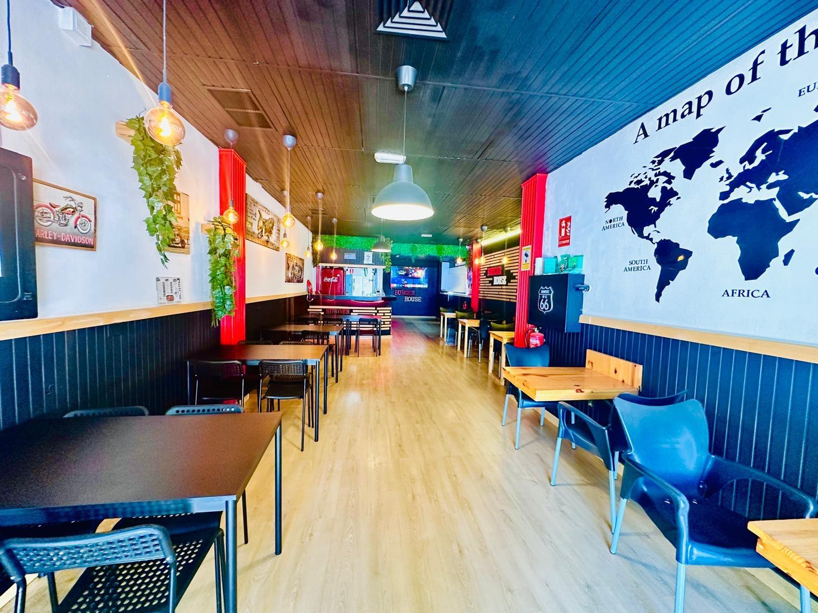 Restaurante en TRASPASO de 120 m² con clientela y ubicación de alto tránsito en el Cruce de Arinaga