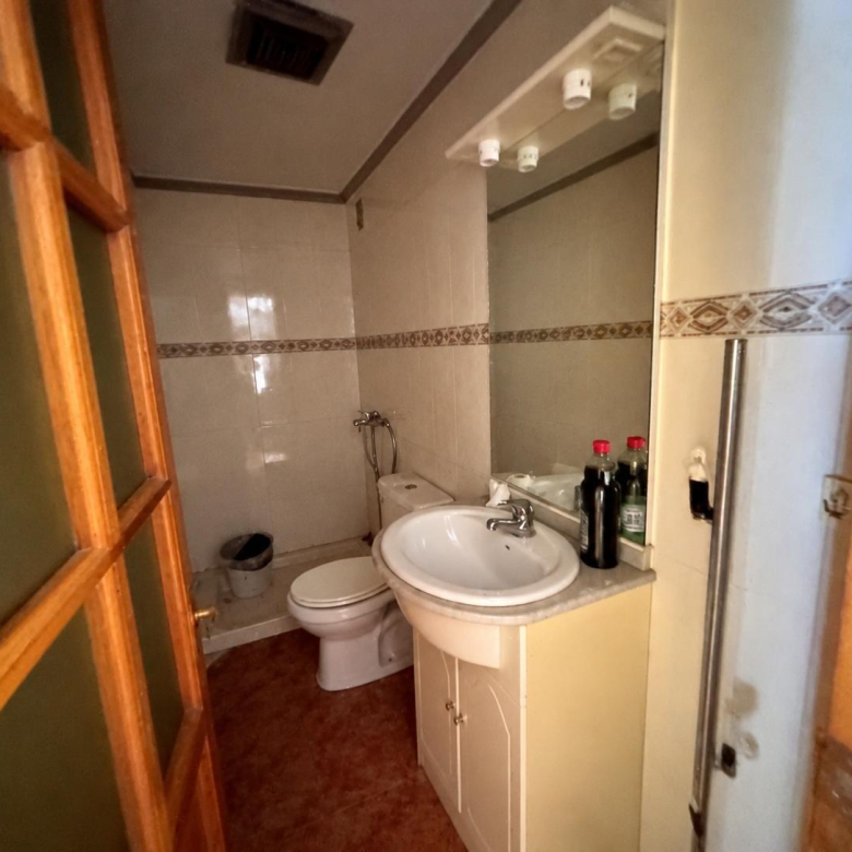 Dúplex con muchísimo potencial de 3 dormitorios, 2 baños y garaje en El Doctoral, Vecindario.