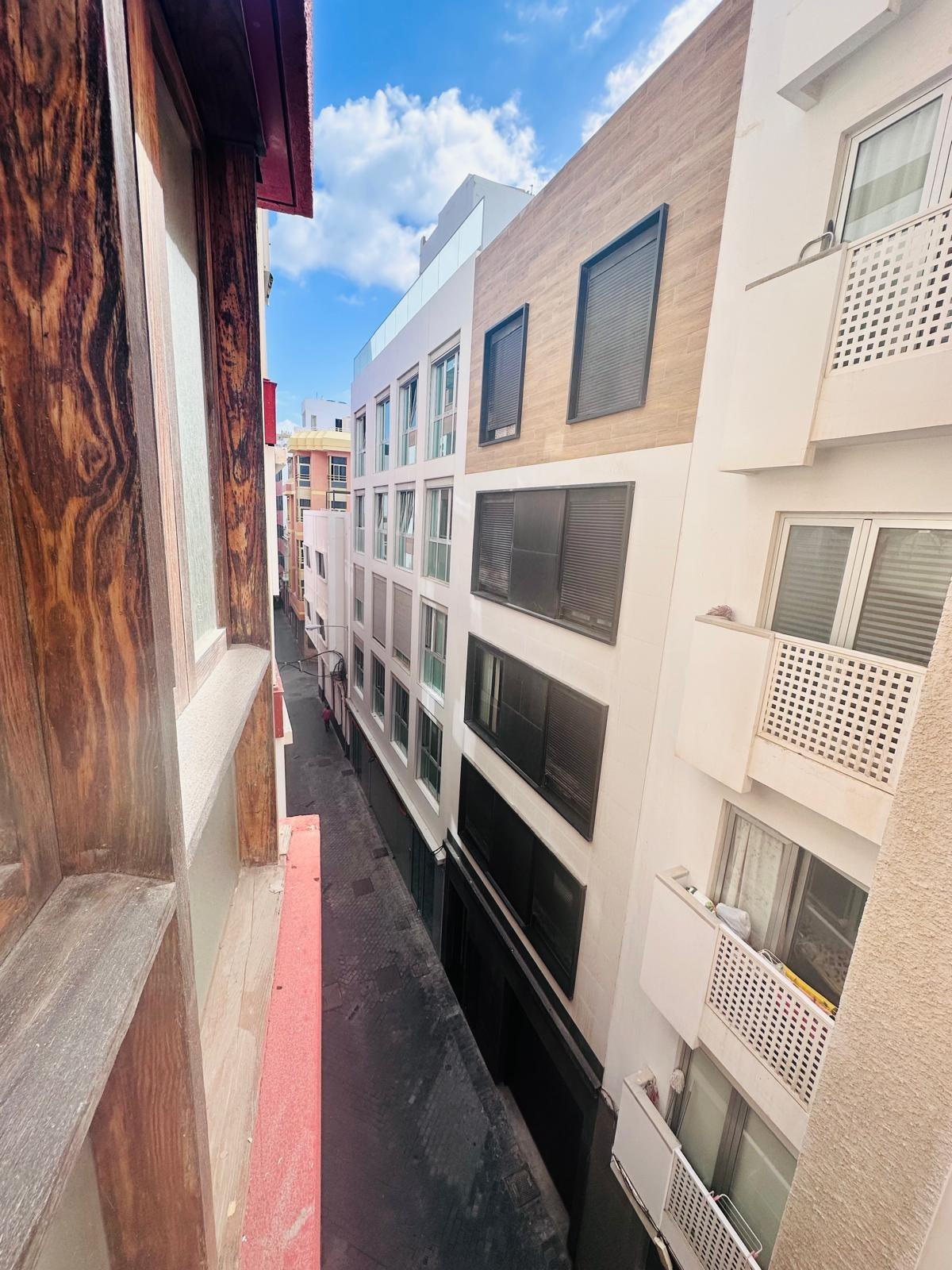 ESPECTACULAR APARTAMENTO EN VENTA DE 1 DORMITORIO JUNTO A LA PLAYA DE LAS CANTERAS