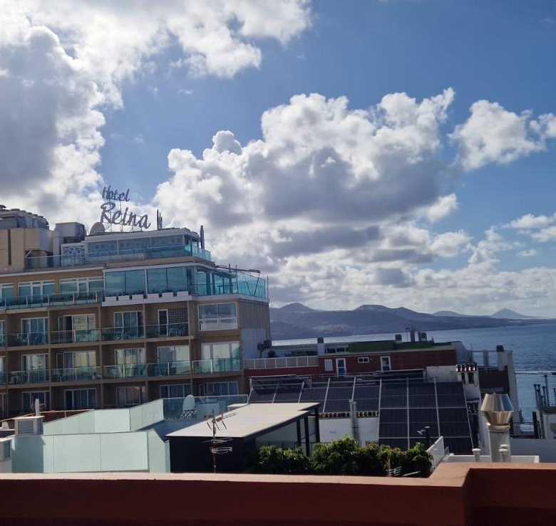 ESPECTACULAR APARTAMENTO EN VENTA DE 1 DORMITORIO JUNTO A LA PLAYA DE LAS CANTERAS
