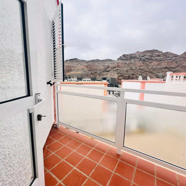 FANTÁSTICO DÚPLEX PAREADO CON 4 DORMITORIOS, 2 COCINAS Y 2 TERRAZAS EN ALQUILER DE TEMPORADA – PUERTO RICO
