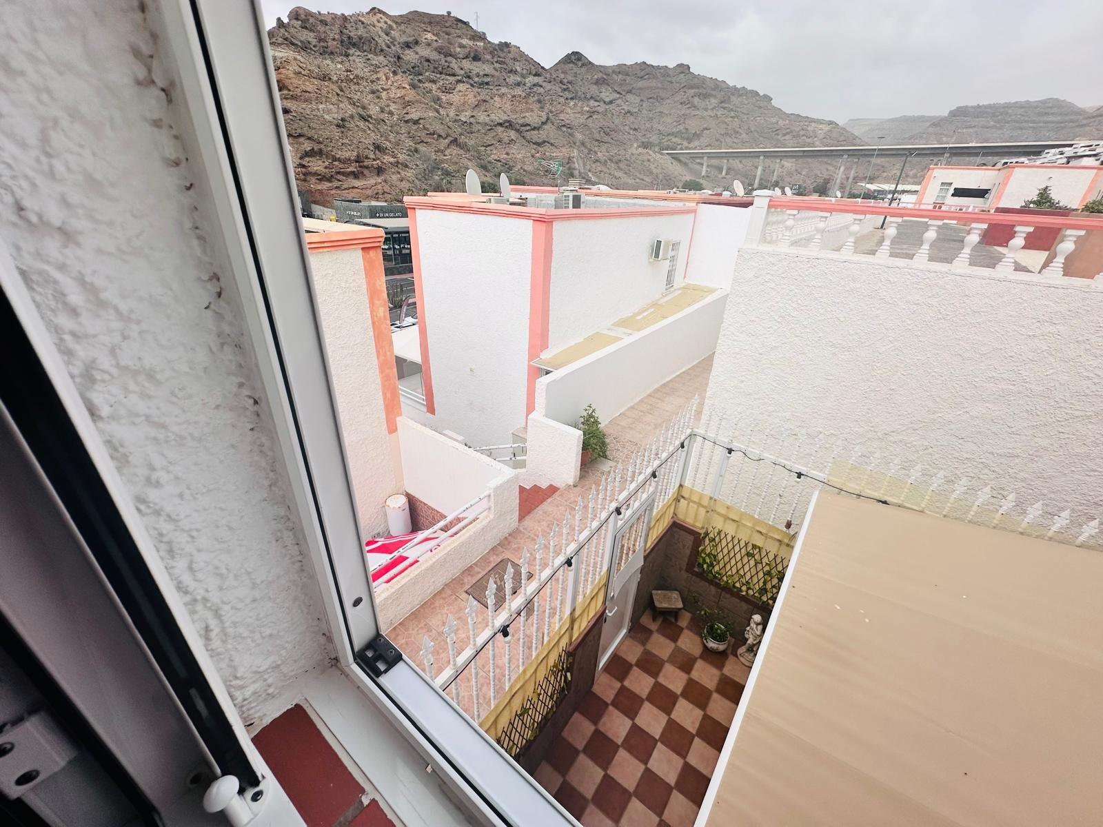 FANTÁSTICO DÚPLEX PAREADO CON 4 DORMITORIOS, 2 COCINAS Y 2 TERRAZAS EN ALQUILER DE TEMPORADA – PUERTO RICO
