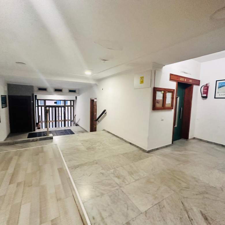 ESPECTACULAR APARTAMENTO EN VENTA DE 1 DORMITORIO JUNTO A LA PLAYA DE LAS CANTERAS