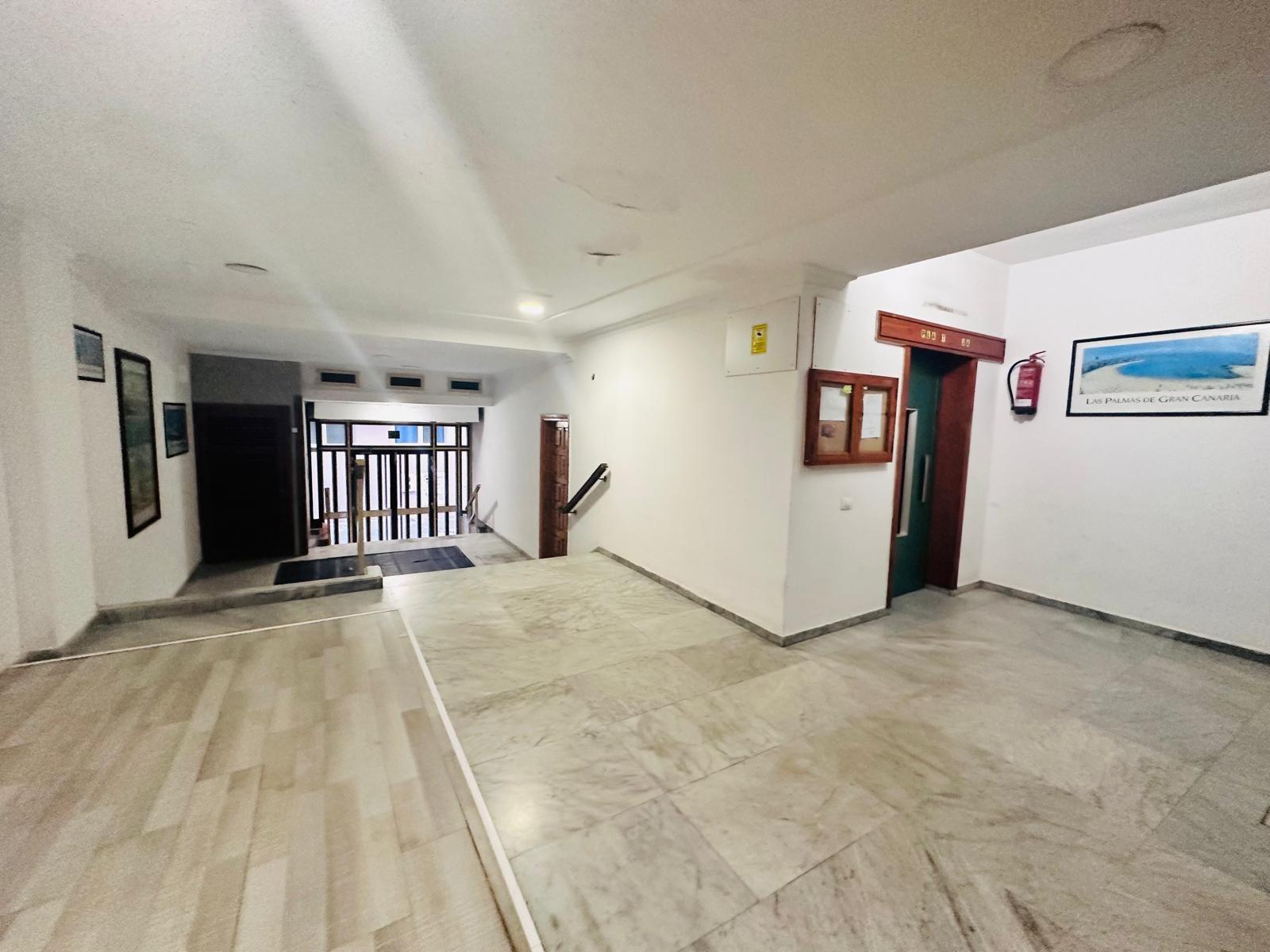 ESPECTACULAR APARTAMENTO EN VENTA DE 1 DORMITORIO JUNTO A LA PLAYA DE LAS CANTERAS