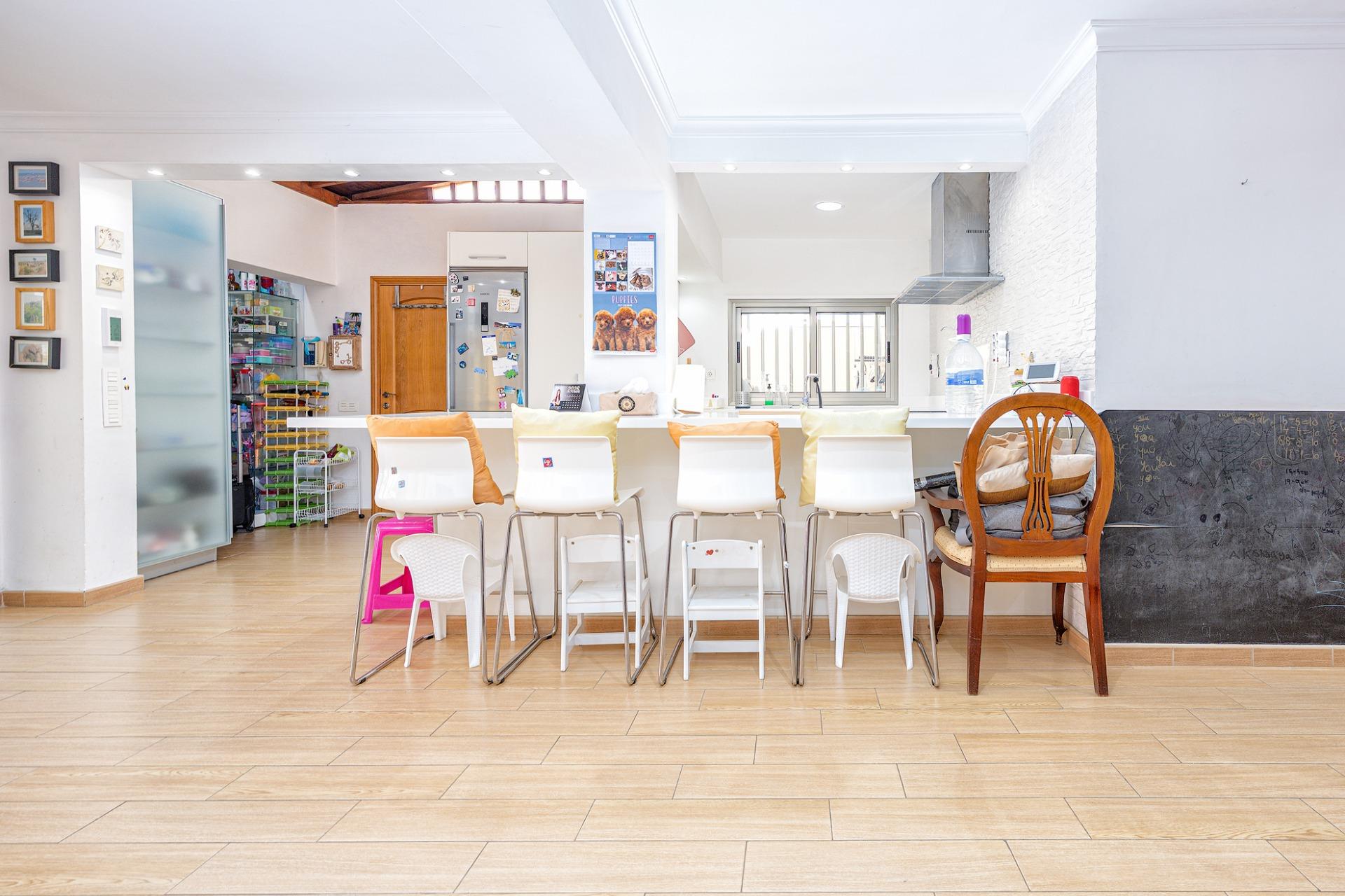 Vivienda de 4 dormitorios, 5 baños y piscina privada en una sola planta en pleno centro de Playa del Inglés