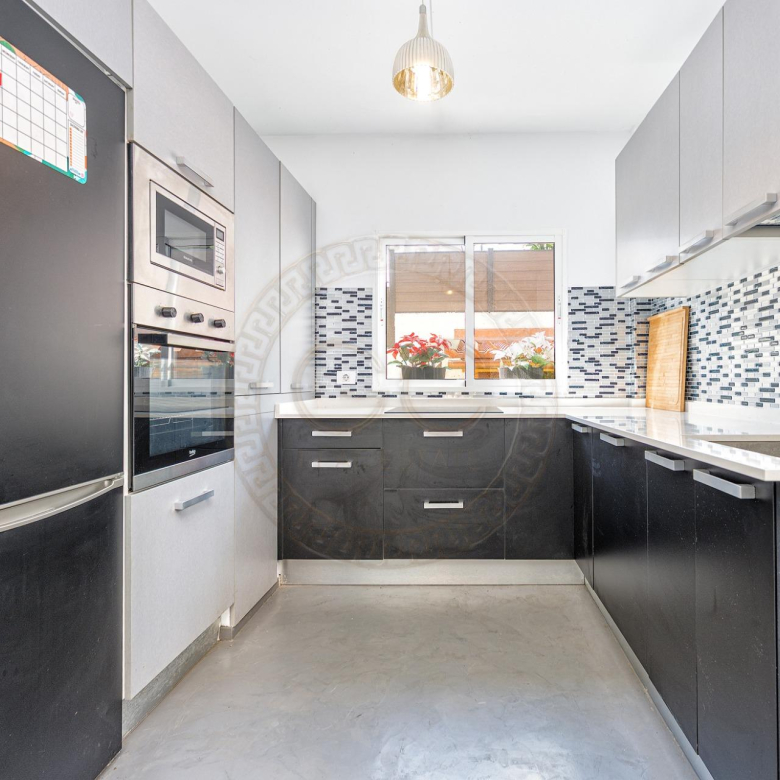 VIVE – SUEÑA – SÉ FELIZ: CASA CON PISCINA PRIVADA EN LAS PALMAS