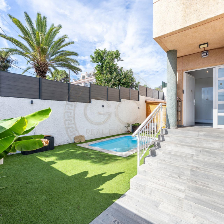 VIVE – SUEÑA – SÉ FELIZ: CASA CON PISCINA PRIVADA EN LAS PALMAS