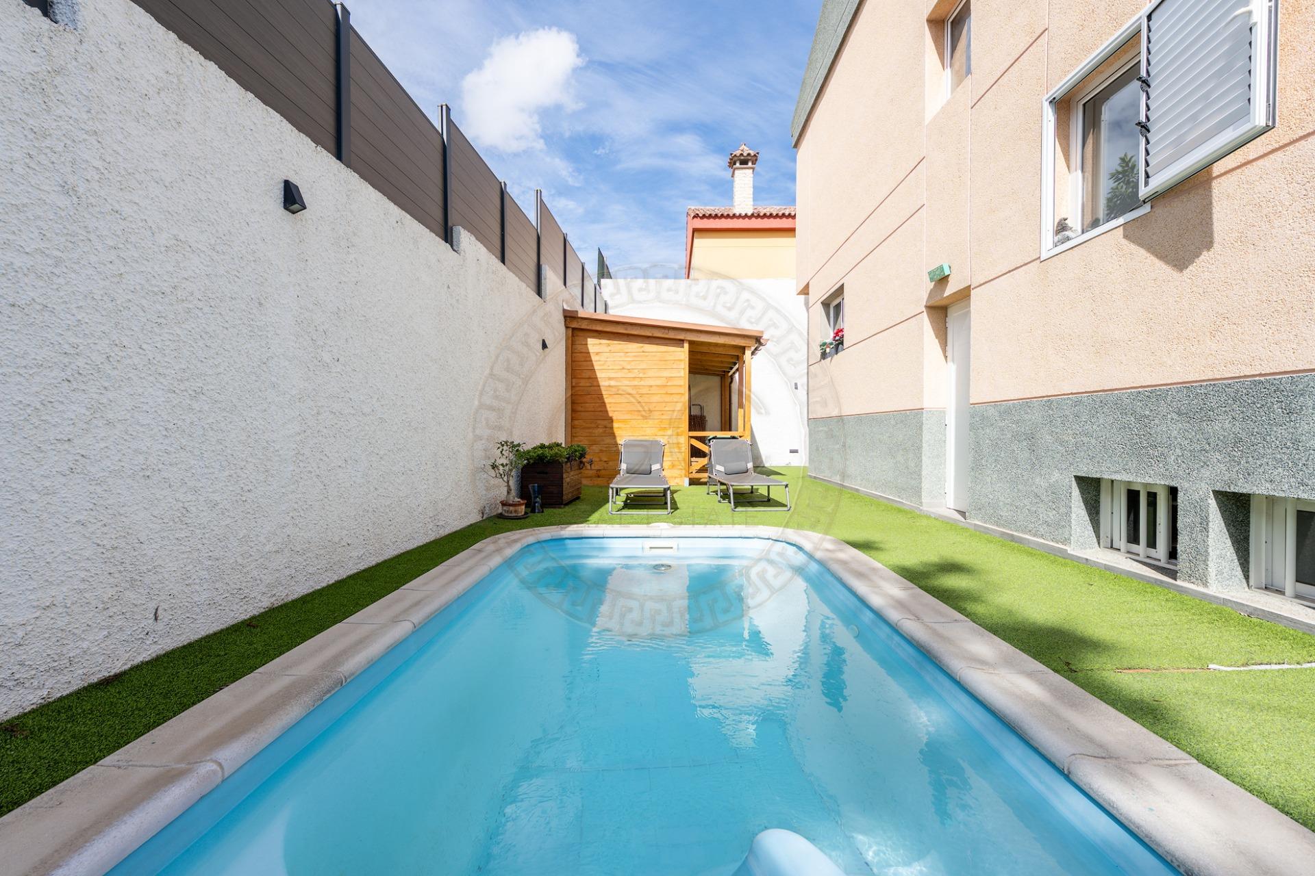 VIVE – SUEÑA – SÉ FELIZ: CASA CON PISCINA PRIVADA EN LAS PALMAS