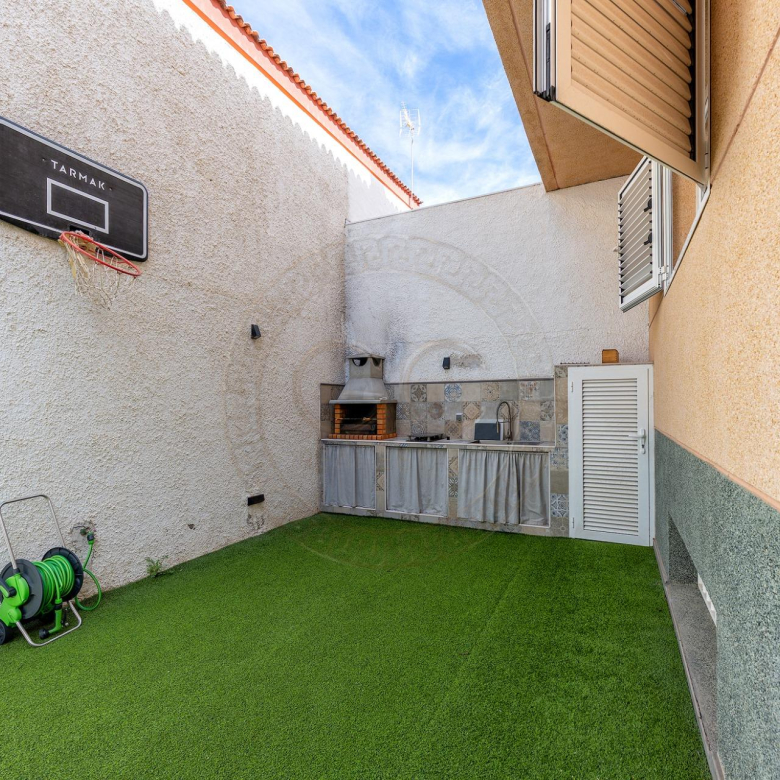 VIVE – SUEÑA – SÉ FELIZ: CASA CON PISCINA PRIVADA EN LAS PALMAS