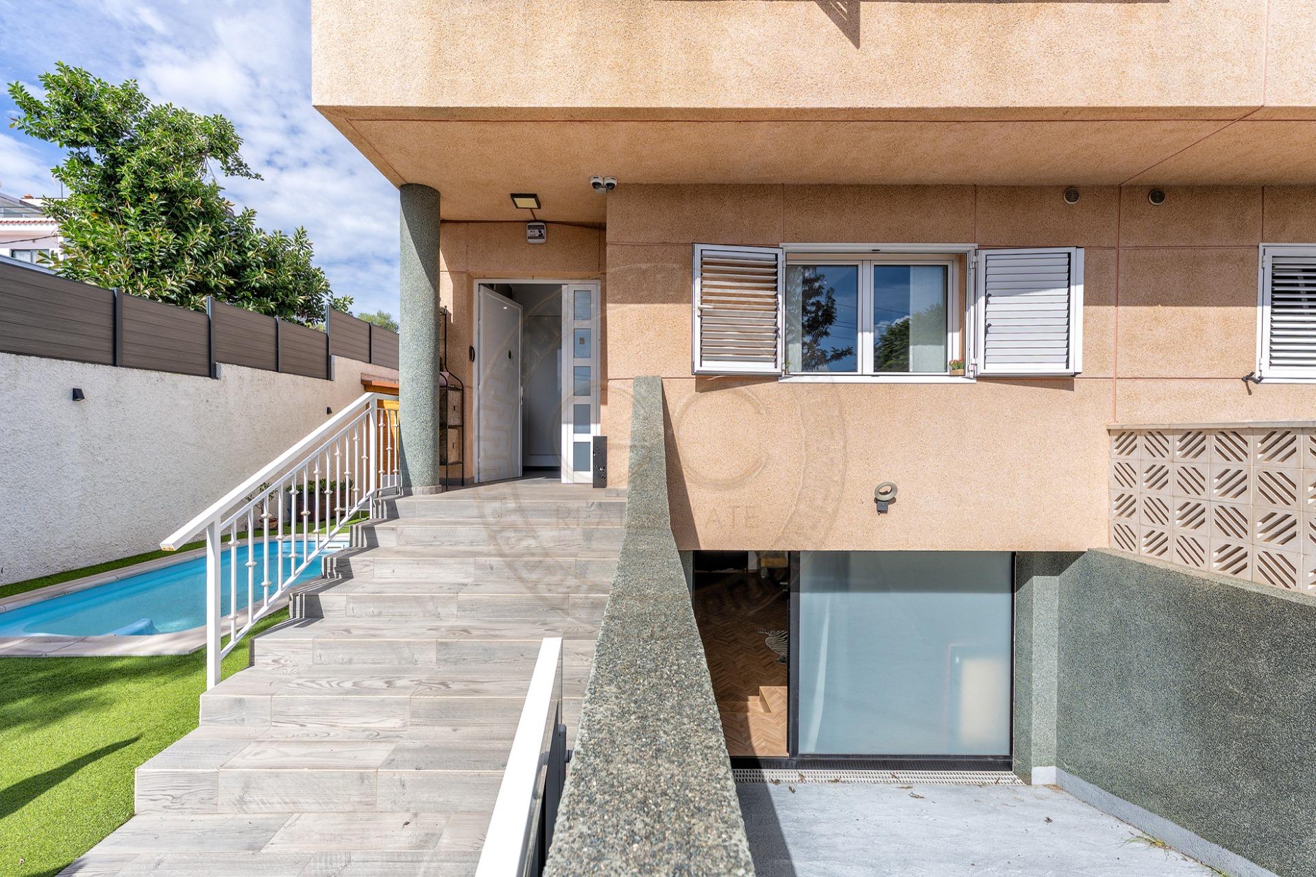 VIVE – SUEÑA – SÉ FELIZ: CASA CON PISCINA PRIVADA EN LAS PALMAS