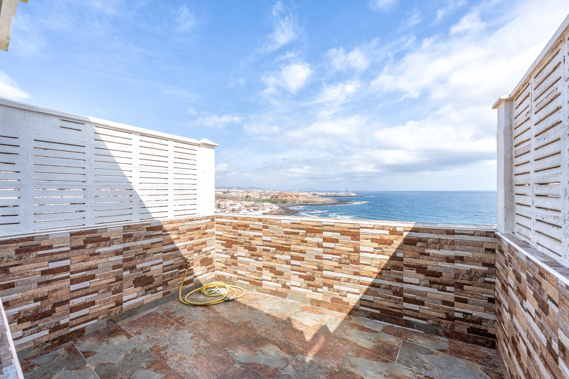 MARAVILLOSO CHALET EN VENTA EN PLAYA DEL HOMBRE CON VISTAS AL MAR – TELDE