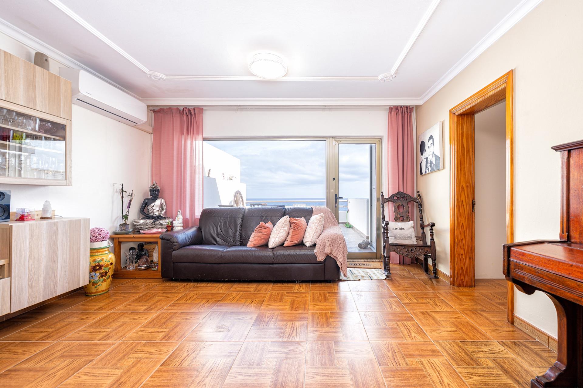 MARAVILLOSO CHALET EN VENTA EN PLAYA DEL HOMBRE CON VISTAS AL MAR – TELDE